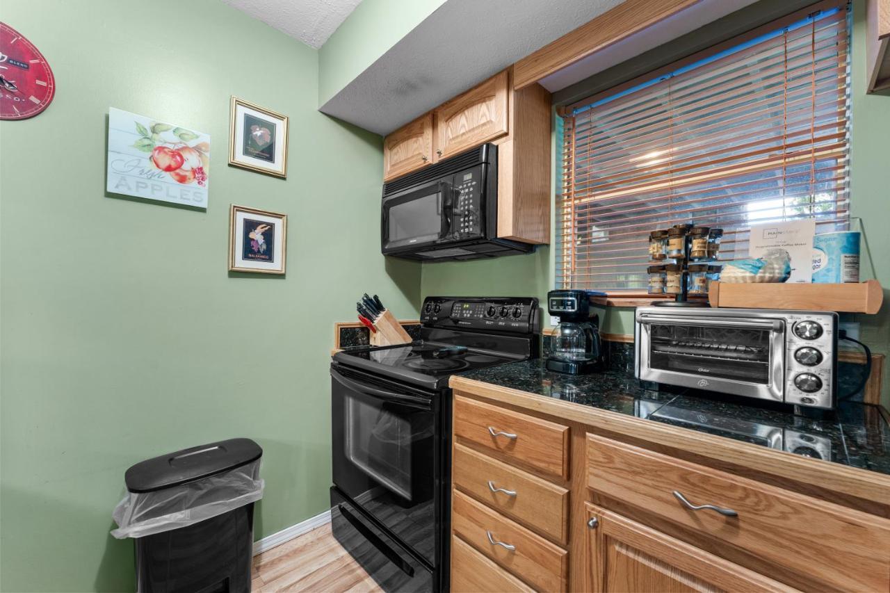 Bluffs Oasis Condo Branson Bagian luar foto