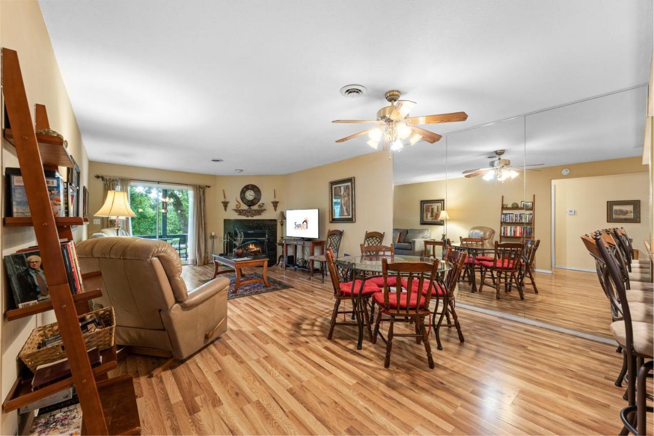 Bluffs Oasis Condo Branson Bagian luar foto